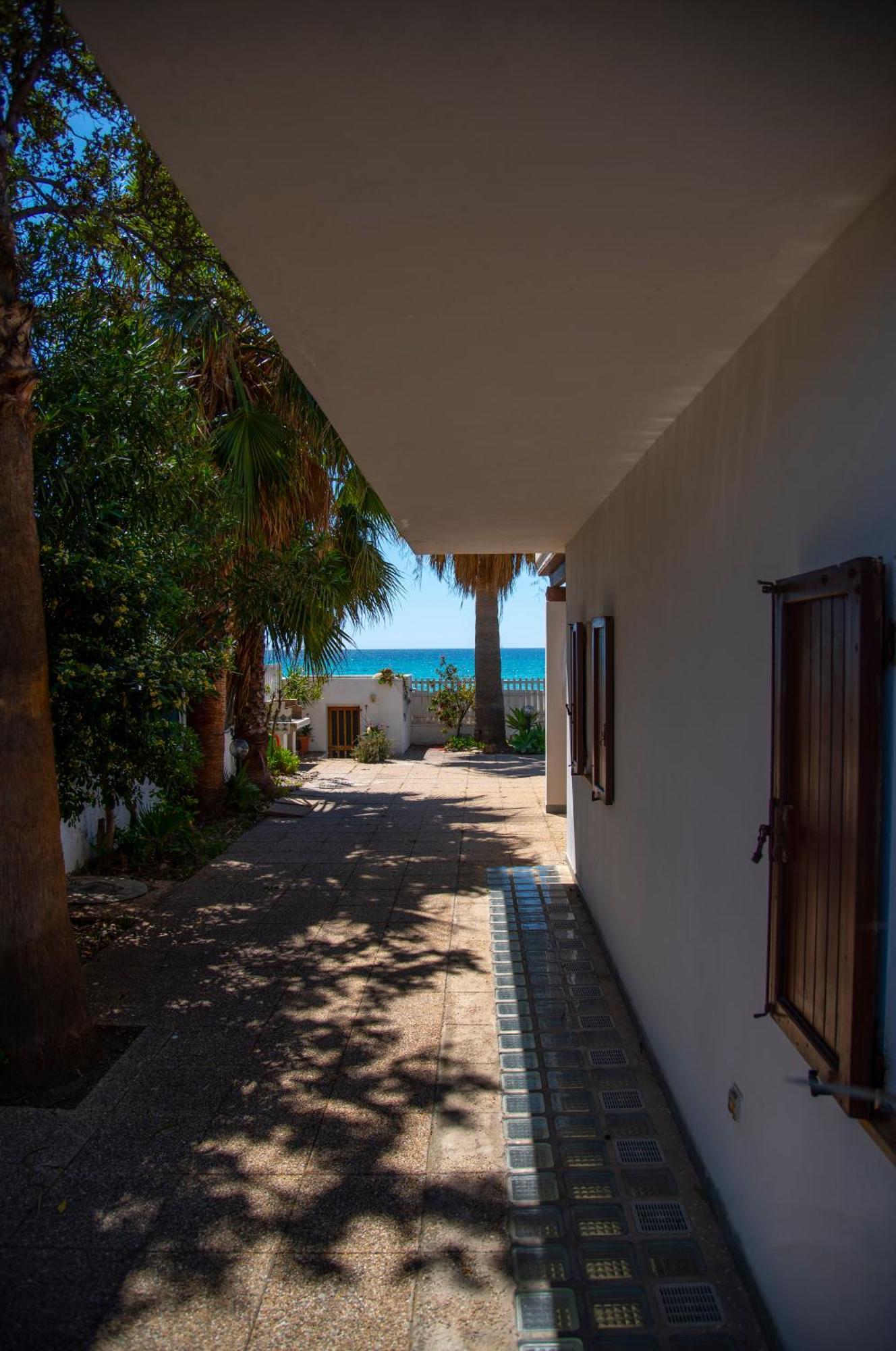 Villa By The Beach Sant'Andrea  Bagian luar foto